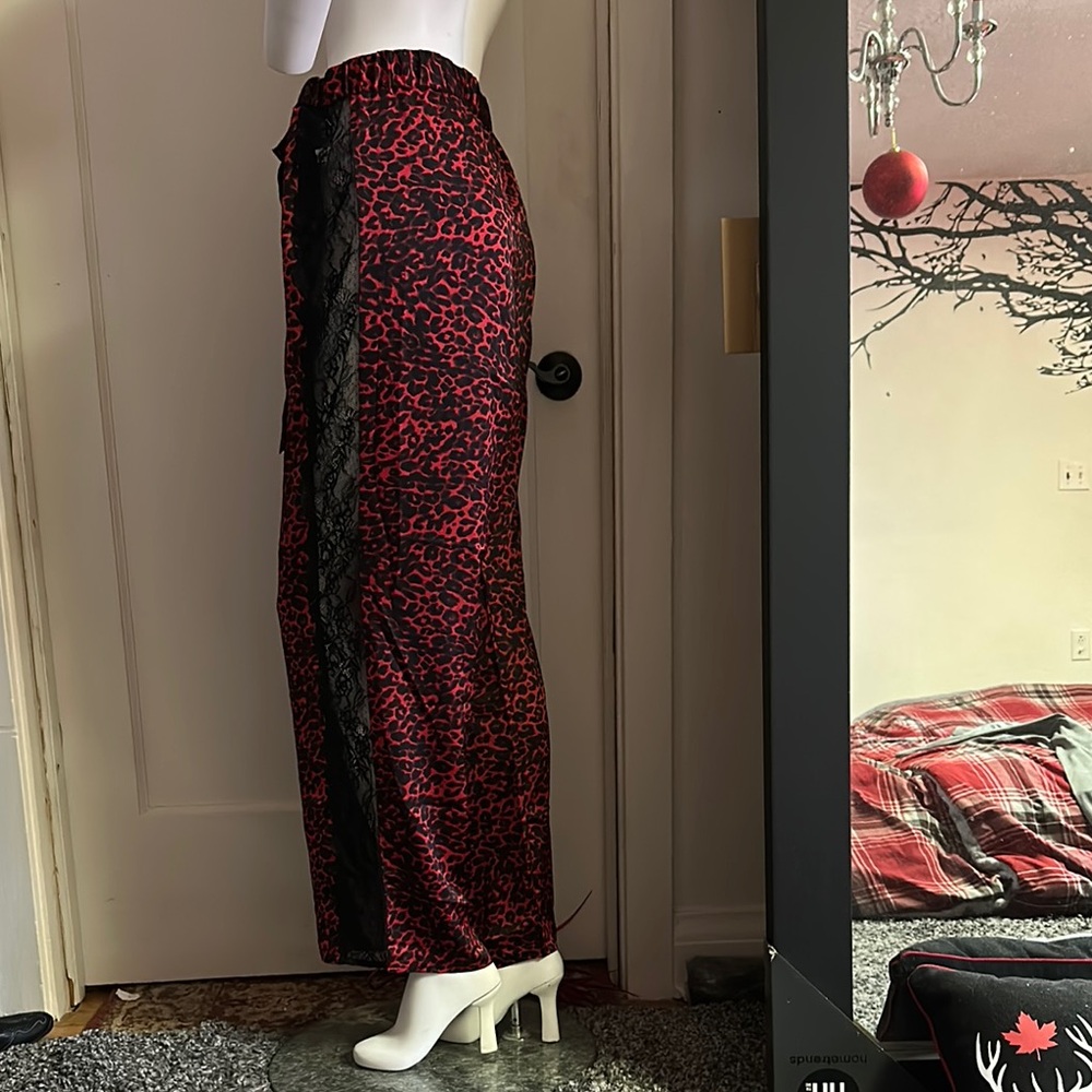 New Leopard Print Red and Black Women's wide leg pants satin lace La vie en rose - Picture 1 of 4